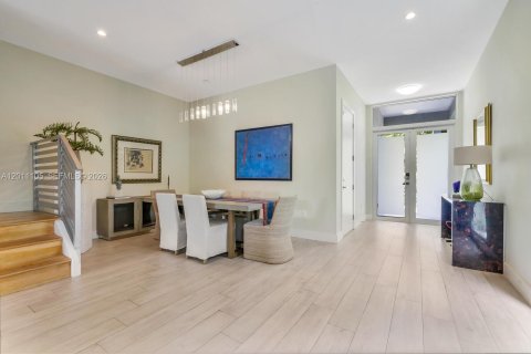 Touwnhouse à louer à Miami, Floride: 4 chambres, 231.33 m2 № 2076675 - photo 7