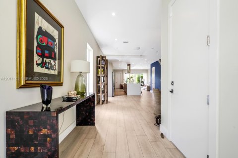 Touwnhouse à louer à Miami, Floride: 4 chambres, 231.33 m2 № 2076675 - photo 3