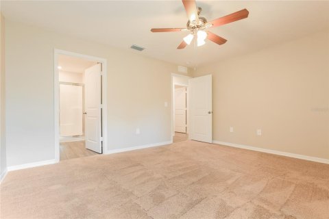 House in North Port, Florida 3 bedrooms, 136.01 sq.m. № 2229405 - photo 12