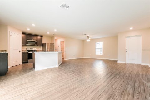 House in North Port, Florida 3 bedrooms, 136.01 sq.m. № 2229405 - photo 4