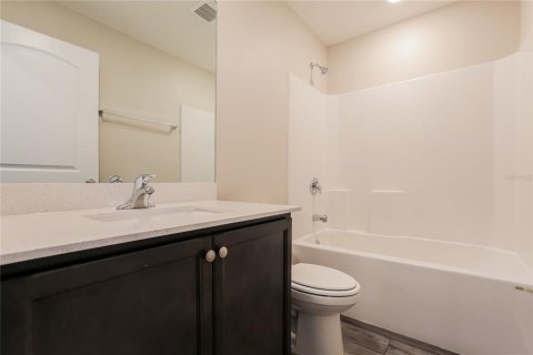 House in North Port, Florida 3 bedrooms, 136.01 sq.m. № 2229405 - photo 7