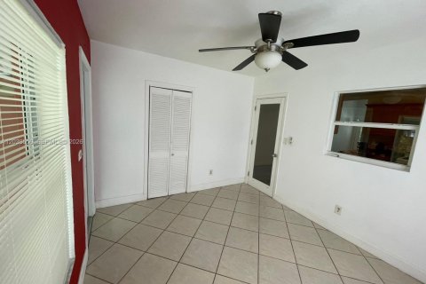 Townhouse in Miami, Florida 2 bedrooms, 74.32 sq.m. № 2087203 - photo 30