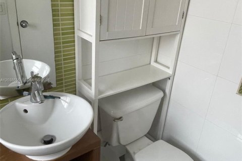 Townhouse in Miami, Florida 2 bedrooms, 74.32 sq.m. № 2087203 - photo 27