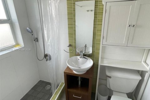 Townhouse in Miami, Florida 2 bedrooms, 74.32 sq.m. № 2087203 - photo 26