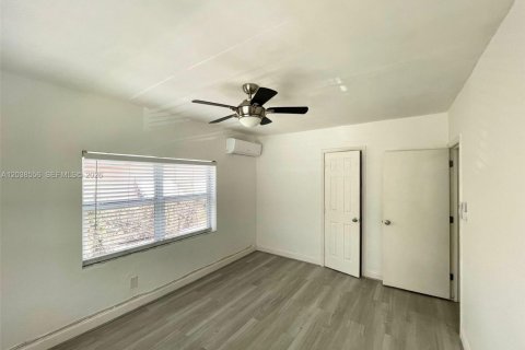 Townhouse in Miami, Florida 2 bedrooms, 74.32 sq.m. № 2087203 - photo 21
