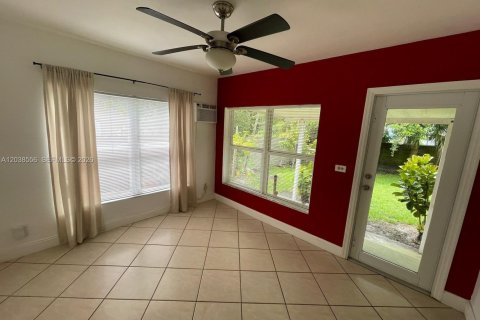 Townhouse in Miami, Florida 2 bedrooms, 74.32 sq.m. № 2087203 - photo 29