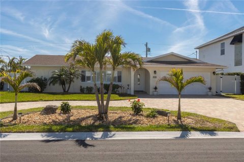 Casa en venta en Belleair Beach, Florida, 3 dormitorios, 175.59 m2 № 1531393 - foto 3