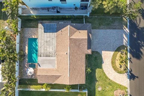 Casa en venta en Belleair Beach, Florida, 3 dormitorios, 175.59 m2 № 1531393 - foto 7