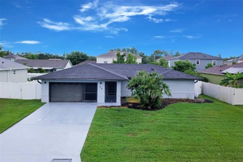 House in Kissimmee, Florida 3 bedrooms, 135.27 sq.m. № 1837444 - photo 1