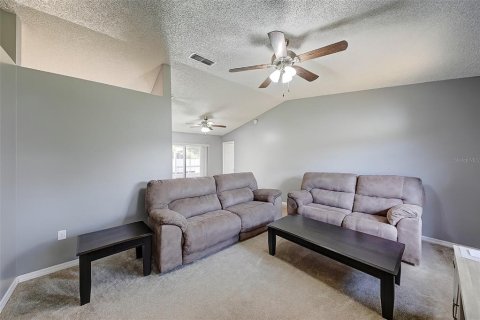 House in Kissimmee, Florida 3 bedrooms, 135.27 sq.m. № 1837444 - photo 5