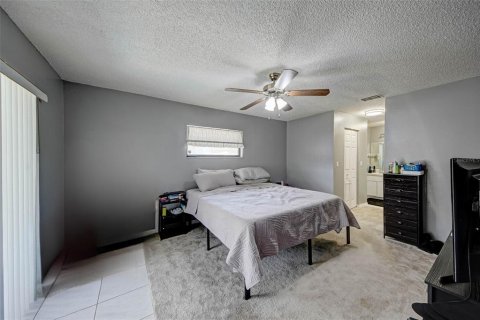 House in Kissimmee, Florida 3 bedrooms, 135.27 sq.m. № 1837444 - photo 11