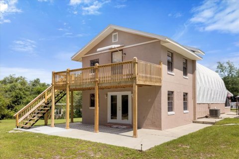House in DeLand, Florida 4 bedrooms, 279.17 sq.m. № 1318272 - photo 12