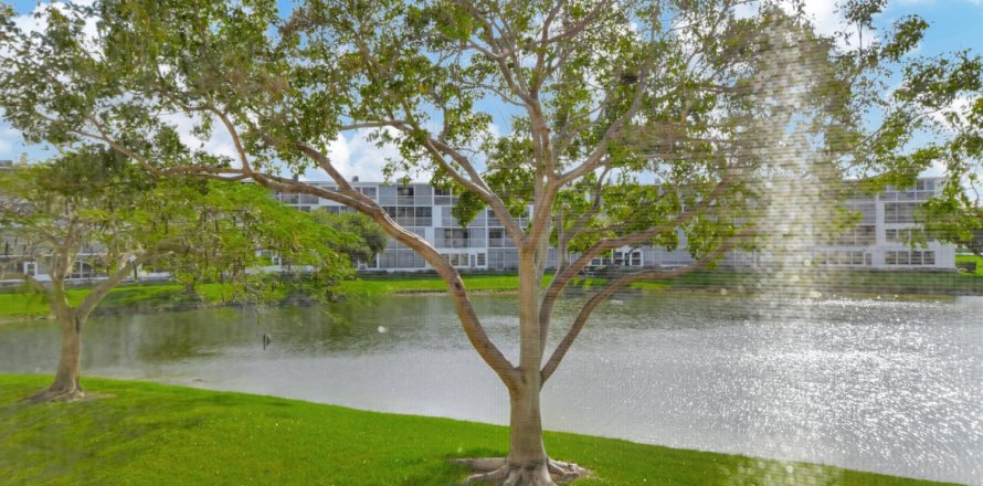 Condominio en Boca Raton, Florida, 2 dormitorios № 990507