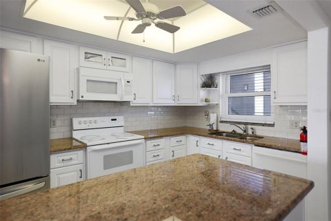Condo in Dunedin, Florida, 2 bedrooms  № 1644445 - photo 5