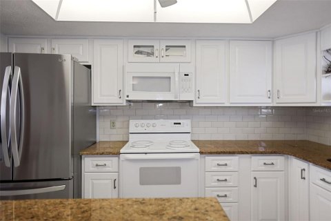 Condo in Dunedin, Florida, 2 bedrooms  № 1644445 - photo 6