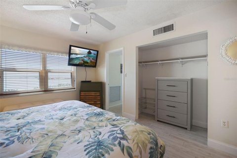 Condo in Dunedin, Florida, 2 bedrooms  № 1644445 - photo 18