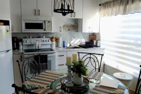 Appartement à louer à Kissimmee, Floride: 1 chambre, 162.02 m2 № 1853948 - photo 4