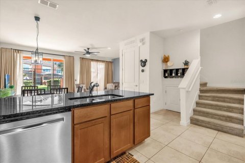 Townhouse in Kissimmee, Florida 2 bedrooms, 125.42 sq.m. № 2102989 - photo 6