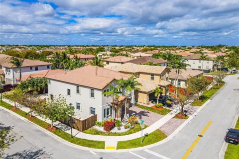 Casa en venta en Homestead, Florida, 5 dormitorios, 315.77 m2 № 2028002 - foto 6