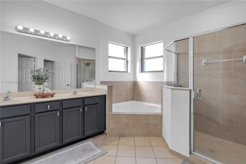 Casa en venta en Homestead, Florida, 5 dormitorios, 315.77 m2 № 2028002 - foto 20