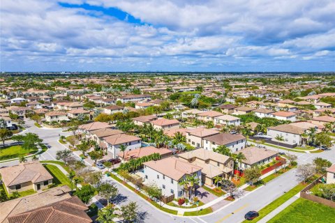 Casa en venta en Homestead, Florida, 5 dormitorios, 315.77 m2 № 2028002 - foto 25