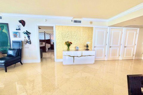 Condominio en alquiler en Hallandale Beach, Florida, 3 dormitorios, 191.84 m2 № 1960484 - foto 25