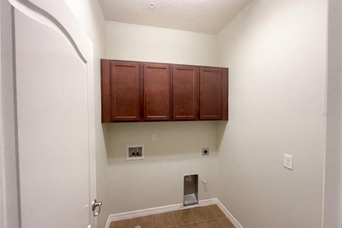 House in Winter Garden, Florida 2 bedrooms, 185.62 sq.m. № 2227729 - photo 25