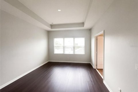 House in Winter Garden, Florida 2 bedrooms, 185.62 sq.m. № 2227729 - photo 4