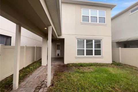 House in Winter Garden, Florida 2 bedrooms, 185.62 sq.m. № 2227729 - photo 5