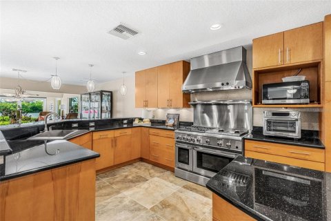 House in Cocoa Beach, Florida 4 bedrooms, 331.29 sq.m. № 1718386 - photo 18
