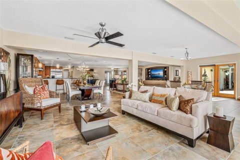 House in Cocoa Beach, Florida 4 bedrooms, 331.29 sq.m. № 1718386 - photo 25