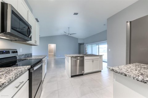 House in Punta Gorda, Florida 4 bedrooms, 168.15 sq.m. № 1843028 - photo 19