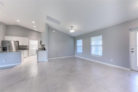 House in Punta Gorda, Florida 4 bedrooms, 168.15 sq.m. № 1843028 - photo 8