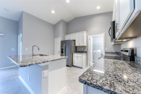 House in Punta Gorda, Florida 4 bedrooms, 168.15 sq.m. № 1843028 - photo 14