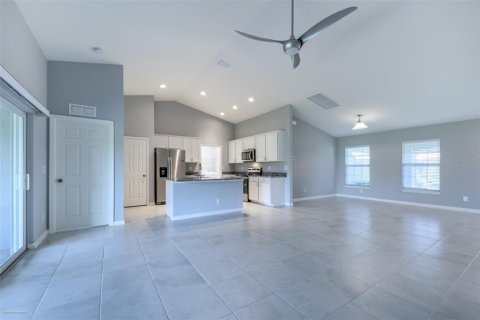 House in Punta Gorda, Florida 4 bedrooms, 168.15 sq.m. № 1843028 - photo 10