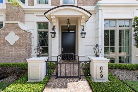 Townhouse in Winter Park, Florida 3 bedrooms, 295.43 sq.m. № 2110395