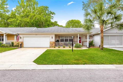 House in Ocala, Florida 2 bedrooms, 163.6 sq.m. № 1679320 - photo 1