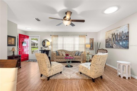 House in Ocala, Florida 2 bedrooms, 163.6 sq.m. № 1679320 - photo 5