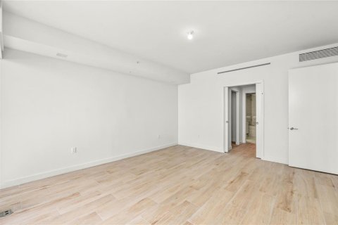 Condo in Pompano Beach, Florida, 2 bedrooms № 2176497 - photo 26