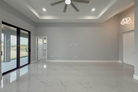 House in Lehigh Acres, Florida 3 bedrooms, 159.51 sq.m. № 1713273 - photo 13