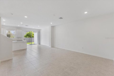 Купить таунхаус в Ориндж-Сити, Флорида 4 комнаты, 146.04м2, № 1814964 - фото 2