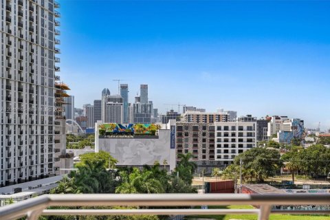 Condominio en venta en Miami, Florida, 2 dormitorios, 82.03 m2 № 2169386 - foto 16
