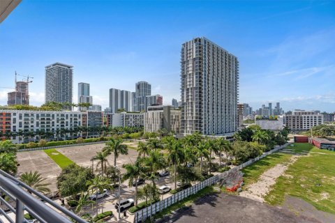Condominio en venta en Miami, Florida, 2 dormitorios, 82.03 m2 № 2169386 - foto 20