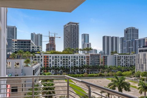 Condominio en venta en Miami, Florida, 2 dormitorios, 82.03 m2 № 2169386 - foto 21
