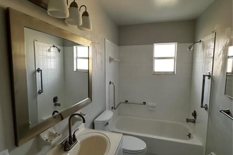 Immobilier commercial à vendre à Pinellas Park, Floride: 4 chambres, 135.45 m2 № 1680483 - photo 13