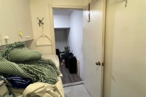 Townhouse in Doral, Florida 4 bedrooms, 176.89 sq.m. № 1887696 - photo 7
