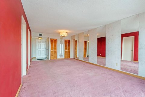 Condo in Daytona Beach, Florida, 2 bedrooms № 2235085 - photo 20