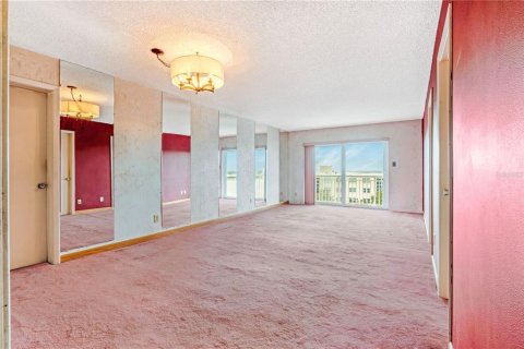 Condo in Daytona Beach, Florida, 2 bedrooms № 2235085 - photo 13