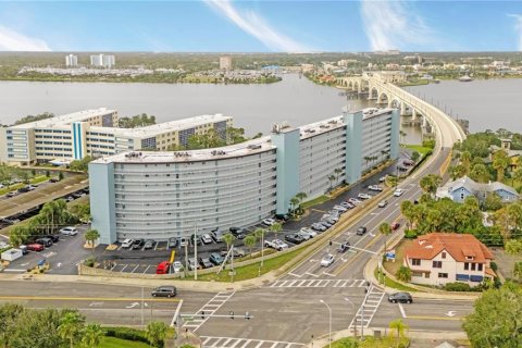 Condo in Daytona Beach, Florida, 2 bedrooms  № 2235085