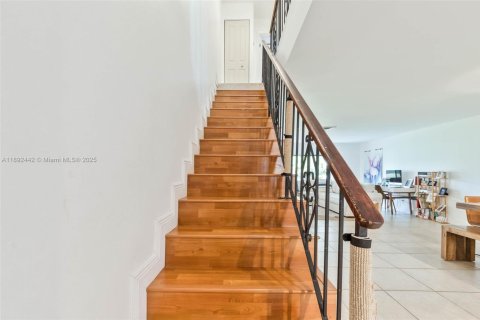 Condominio en venta en Doral, Florida, 2 dormitorios, 173.73 m2 № 1944970 - foto 17